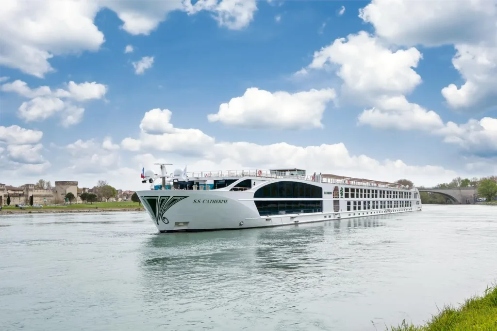 Indulge in the Visual Splendor of France with Uniworld’s Traveler Moments