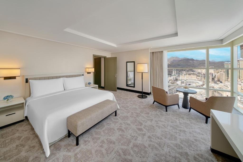 Hotel Feature