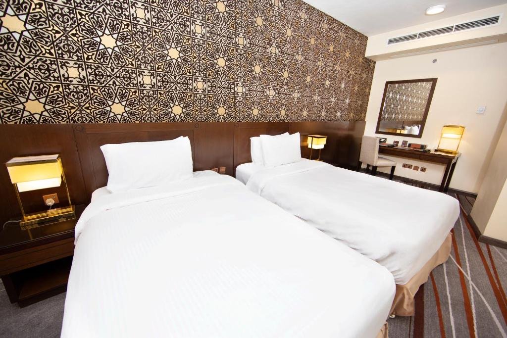 Hotel Feature