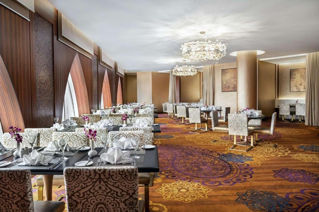 Hotel Feature