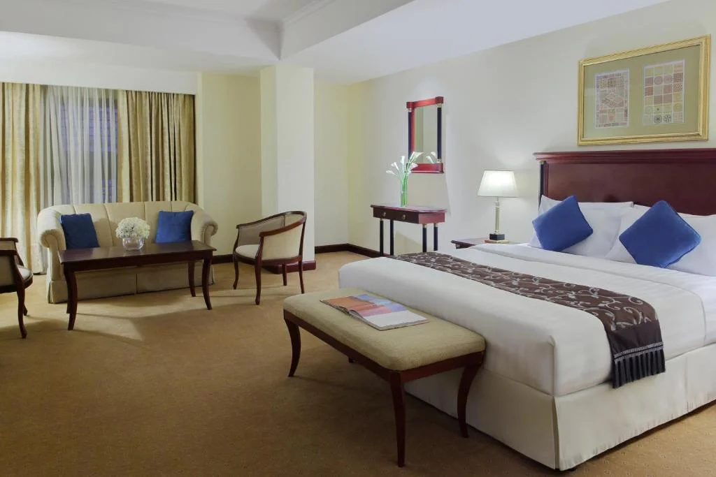 Hotel Feature