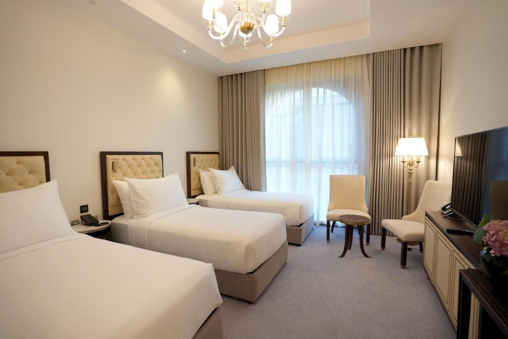 Hotel Feature