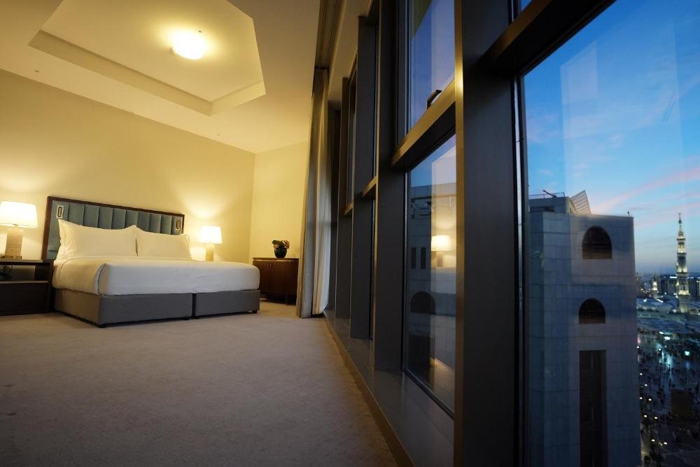 Hotel Feature