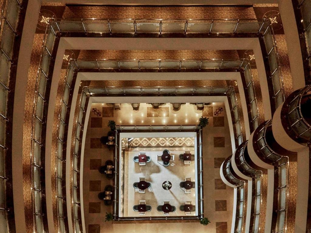 Hotel Feature
