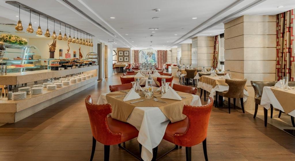 Hotel Feature