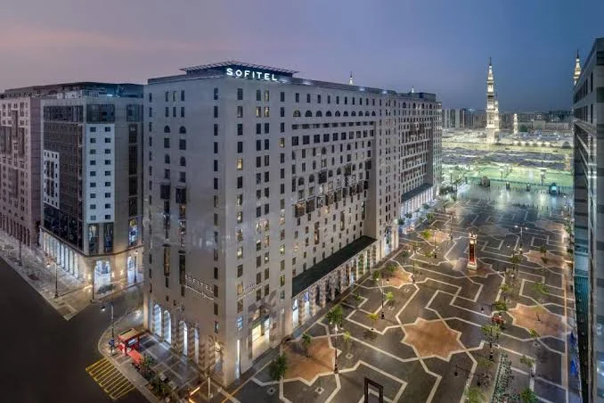 Hotel Feature