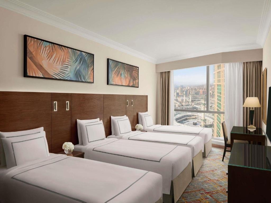 Hotel Feature
