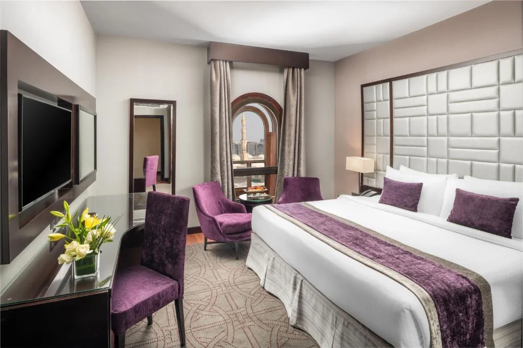 Hotel Feature