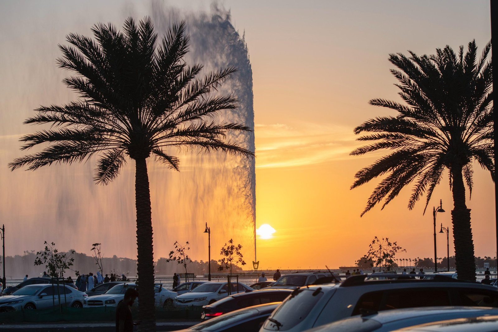 King Fahd Fountain at sunset in Jeddah