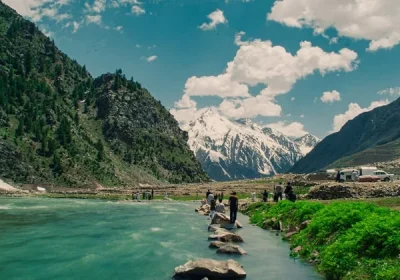 Discover Pakistan: 10 Amazing Places to Visit with Your Family
